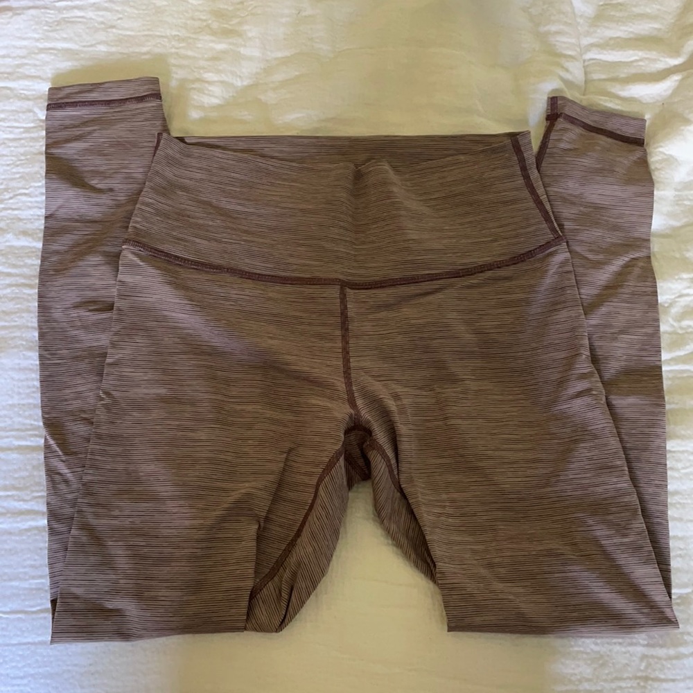 Lululemon Wunder Under leggings